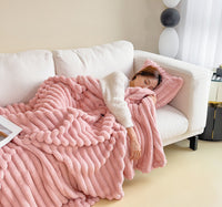 Ultra-Soft Bubble Velvet Blanket