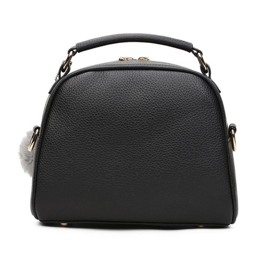 Elegant & Versatile Fashion Shoulder Bag – Style Meets Functionality