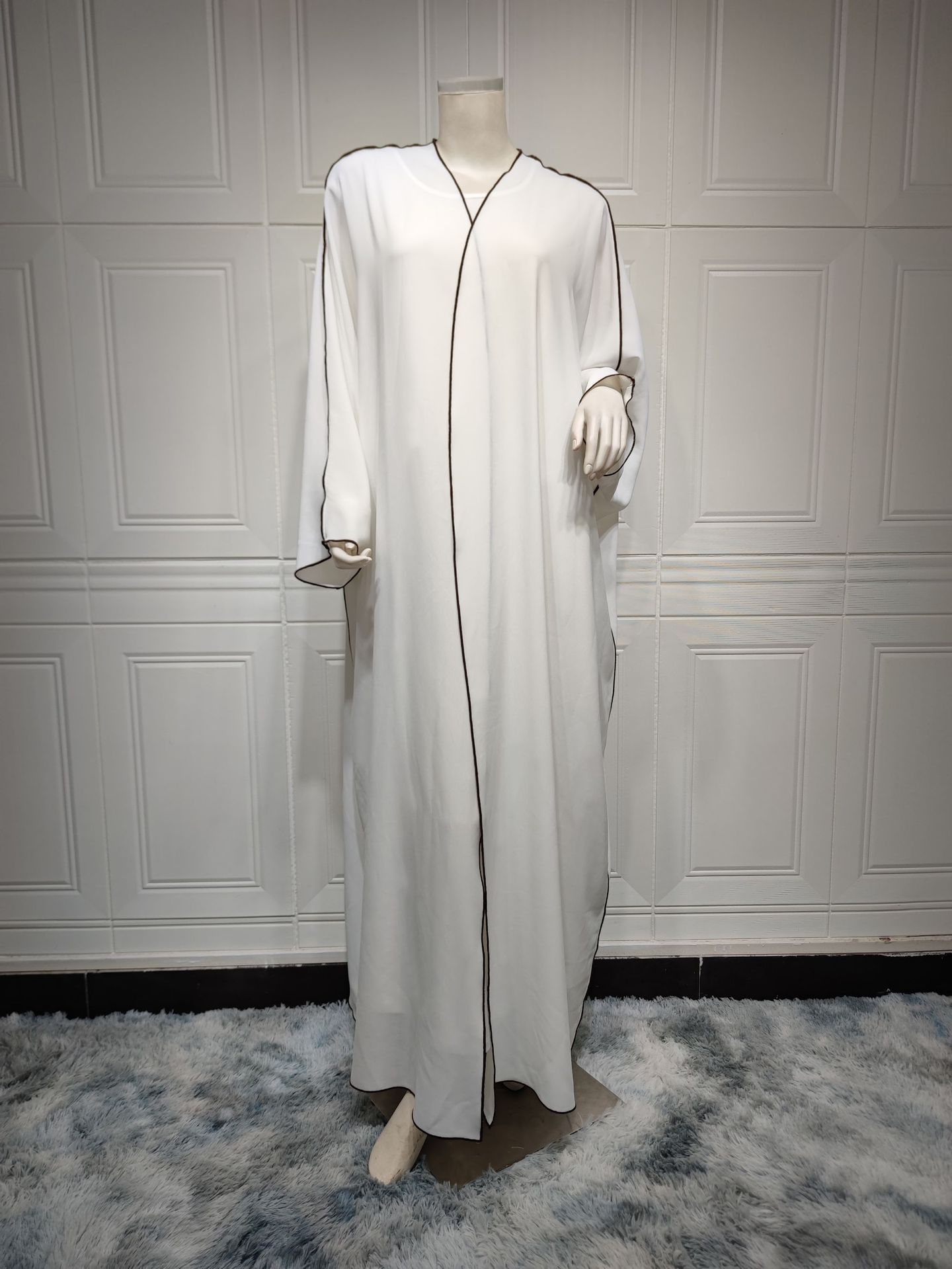 White / Average Size