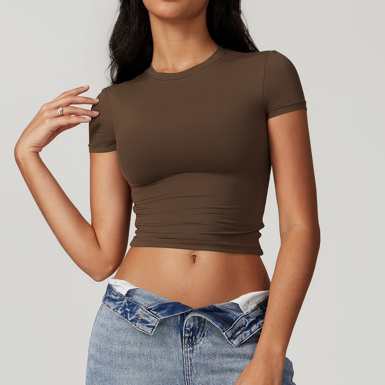 Brown / L